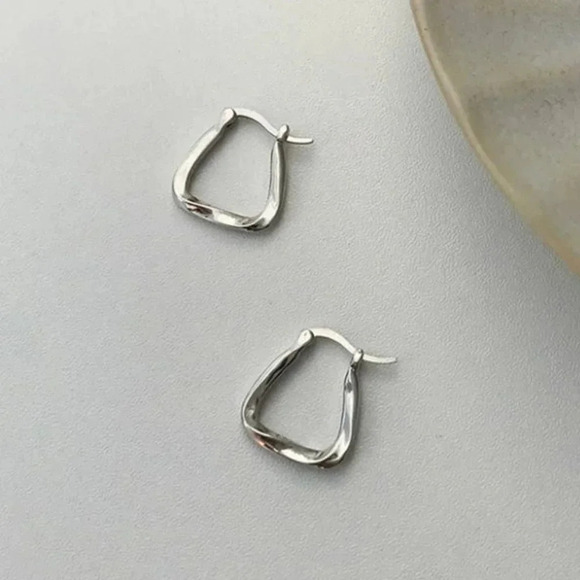 925 Sterling Silver Triangle Hoop Earrings Minimalist Small Hoop Earrings - Picture 2 of 7